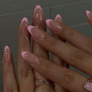 24 Pieces Pink French Tip Press-on Nails